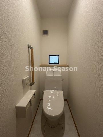 【トイレ】 | 何度も拭く必要なく、ペーパー代の節約に繋がる「温水洗浄便座」
衛生的です♪