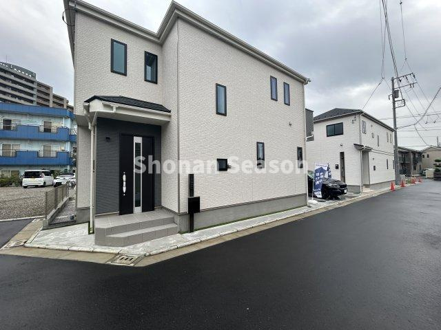 【外観】 | 開放感あふれる２方（北・西）角住居◎
陽当り・風通りも良好です♪