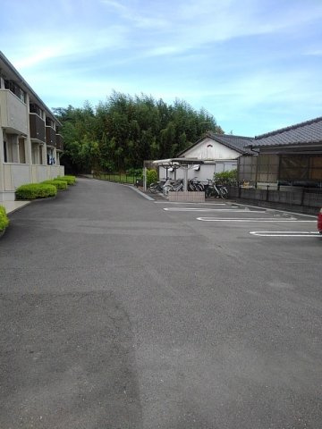 サルヴァトーレ　Ｂ棟の駐車場