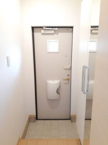 ヌースヴィラの玄関