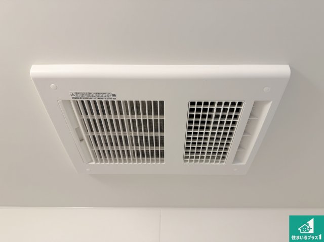 高槻市東五百住町　第7期　新築一戸建ての冷暖房・空調設備|四季を通して快適なバスライフをお手伝いする浴室暖房乾燥機！浴室の乾燥・暖房・涼風・換気はもちろん、２４時間換気にも対応！