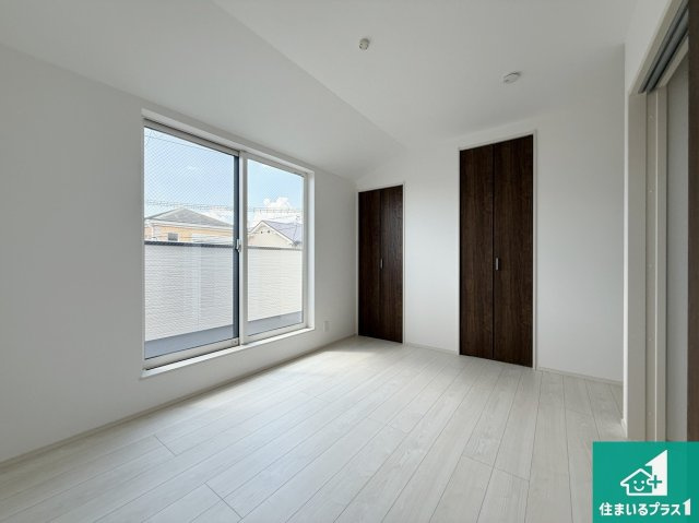 高槻市東五百住町　第7期　新築一戸建ての洋室|シンプルな洋室は、自分好みのインテリアが楽しめます♪ご家族とインテリアや家具を選びに行くのは新築購入時の醍醐味の一つです。ぜひお楽しみください♪