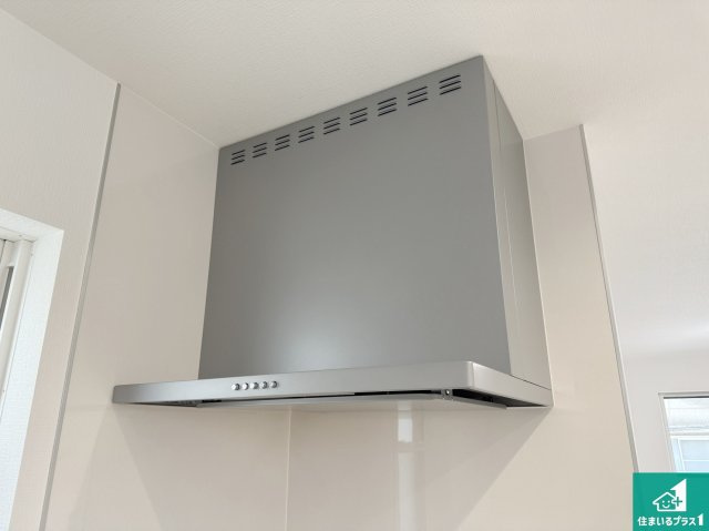 高槻市東五百住町　第7期　新築一戸建ての設備|汚れにくいスロットフィルタでお手入れラクラク！ＬＥＤ照明付き！