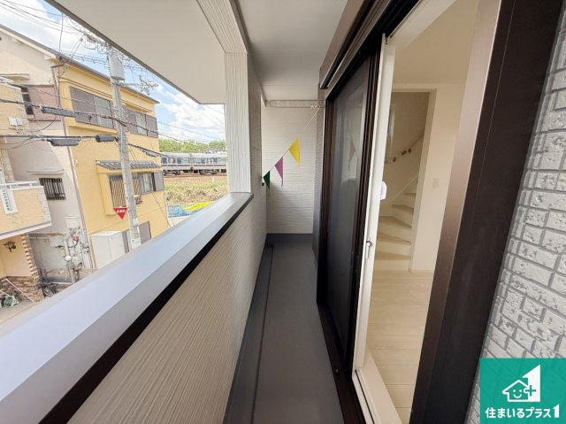 高槻市東五百住町　第7期　新築一戸建てのバルコニー|日当たりのよいバルコニー！お部屋が開放的に！