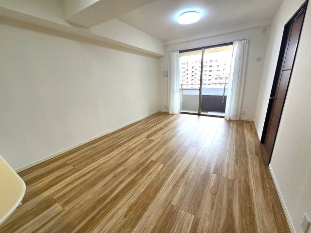 アクロス博多セントラルパークの洋室