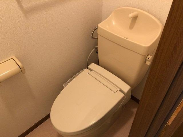 ヴァレ谷上のトイレ