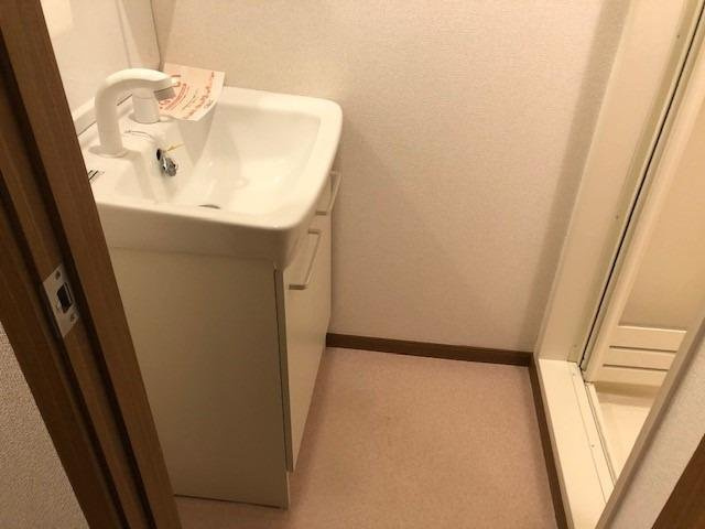 ヴァレ谷上の洗面所