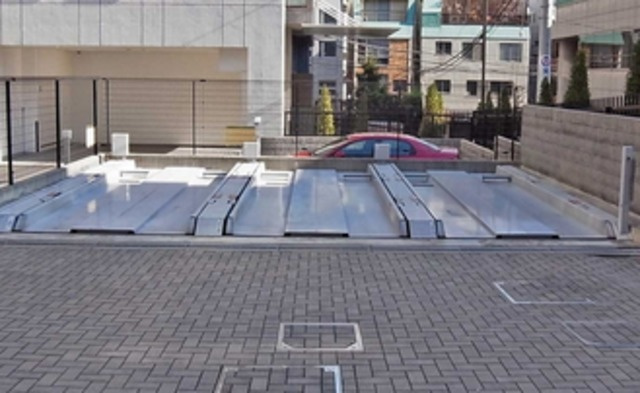 パークアクシス渋谷桜丘ウエストの駐車場