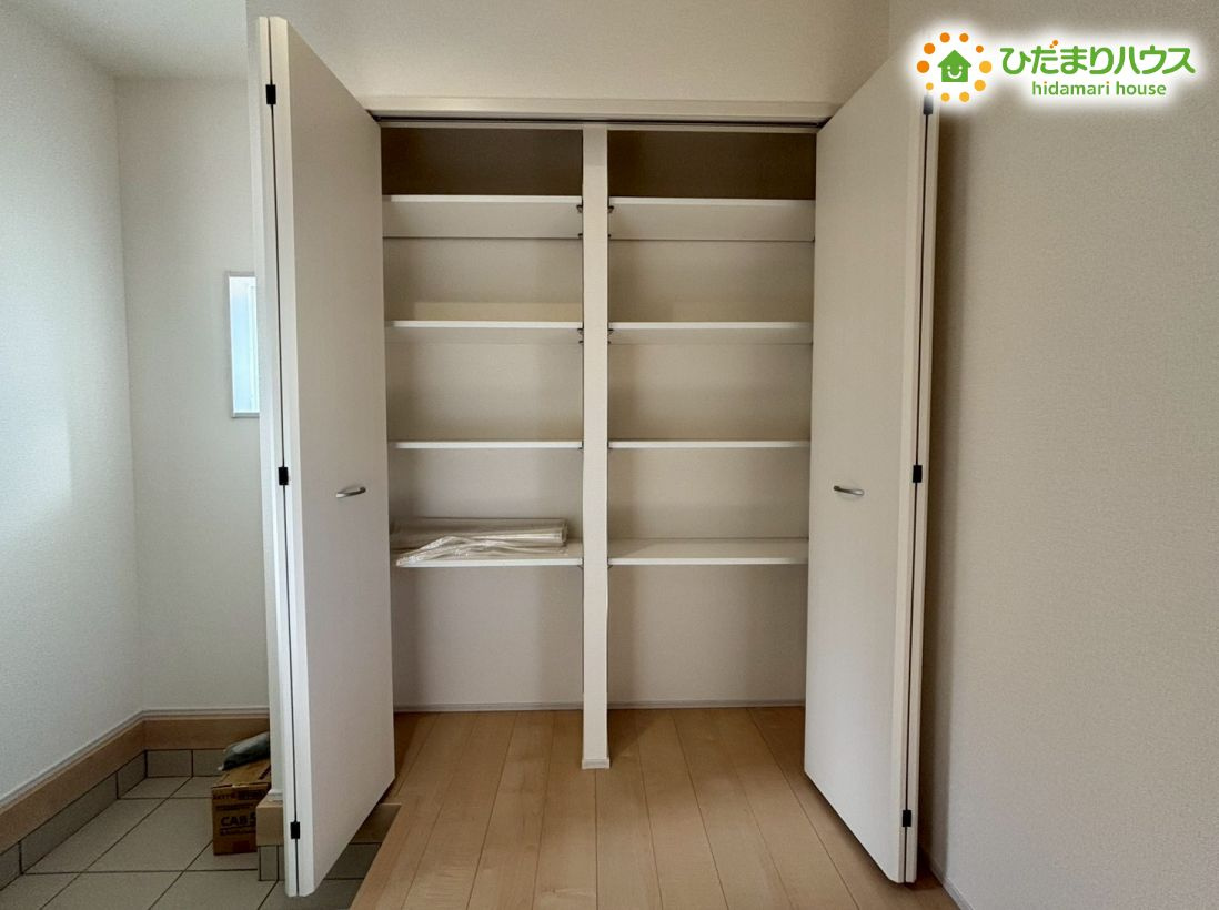 寄居町露梨子　新築一戸建て　リーブルガーデン　05の収納