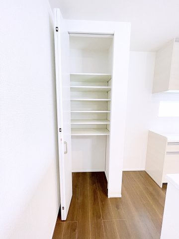 伊勢崎市寿町　CLEIAS TOWN　全8棟の収納