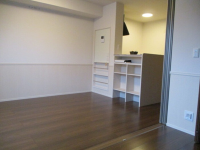 【居間・リビング】 | ＷＩＴＨ ＴＨＥ ＬＩＧＨＴ | おしゃれな居間です