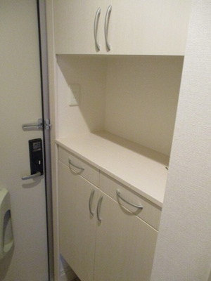 【設備】 | ＷＩＴＨ ＴＨＥ ＬＩＧＨＴ | ゆったりとした玄関です