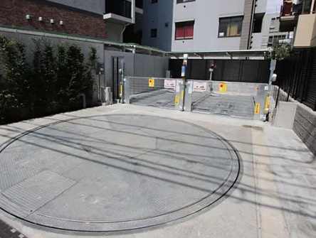 ザ・パークハビオ恵比寿プレイスの駐車場