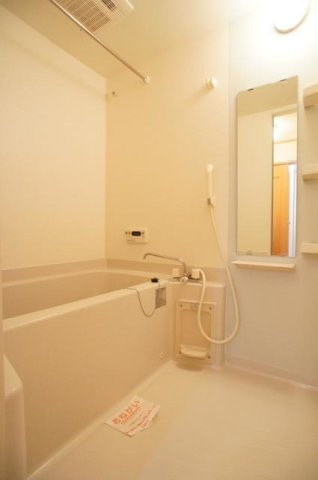 ラフレシール・ノーヴァ　Ｂの浴室