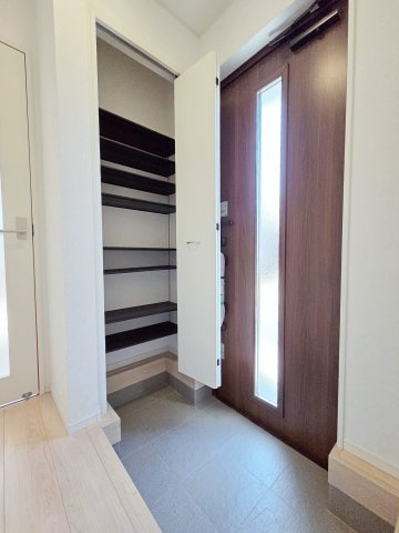 【玄関】 | 東海市富貴ノ台第5　4号棟