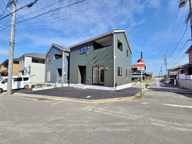 【前面道路含む現地写真】 | 東海市富貴ノ台第5　4号棟