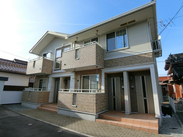 ＬＡＰＩＮＥ（ラピーヌ）Ｂの外観