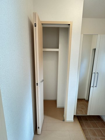 ＬＡＰＩＮＥ（ラピーヌ）Ｂの収納