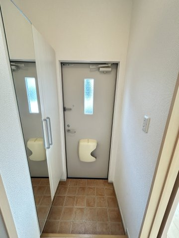 ＬＡＰＩＮＥ（ラピーヌ）Ｂの玄関