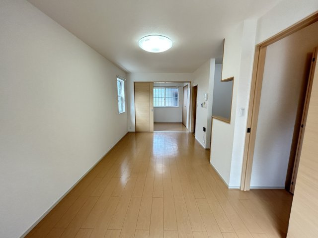 ＬＡＰＩＮＥ（ラピーヌ）Ｂの居間・リビング