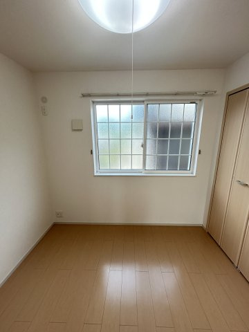 ＬＡＰＩＮＥ（ラピーヌ）Ｂの洋室