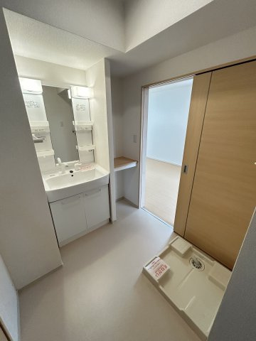 ＬＡＰＩＮＥ（ラピーヌ）Ｂの洗面所