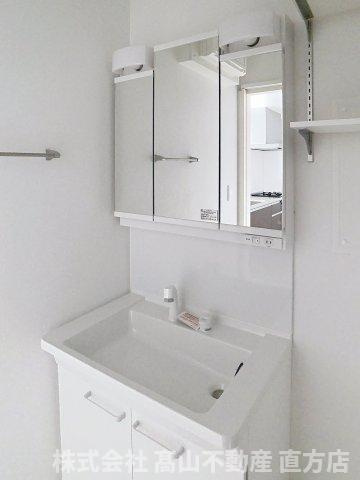 Gloire遠賀野Aの洗面所