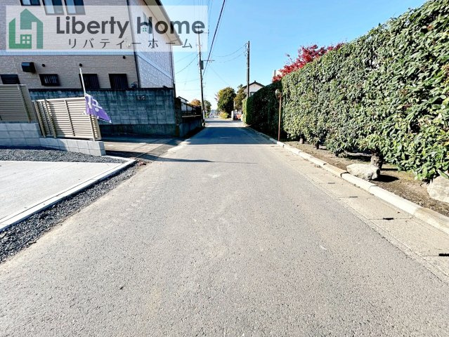 那珂市菅谷11期　新築戸建の前面道路含む現地写真