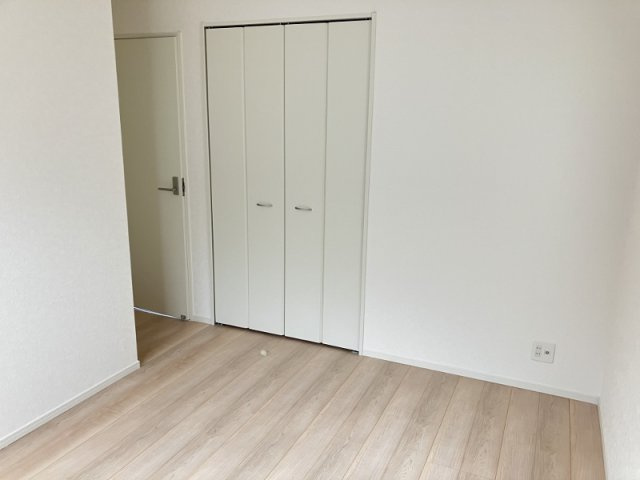 碧南市東浦町の収納|6.5帖洋室の収納