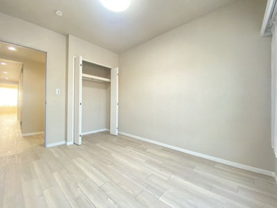 【洋室】 | 多摩川久地パークハイツ | 約5.8帖の洋室です。
