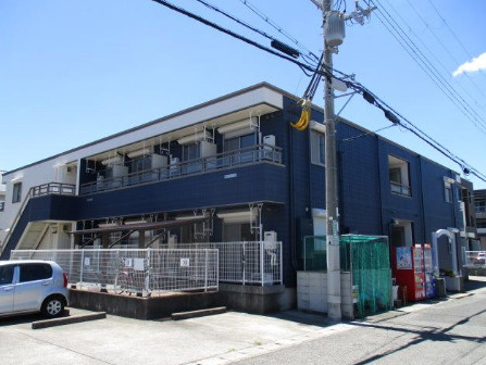 クローバー富士6号館の外観