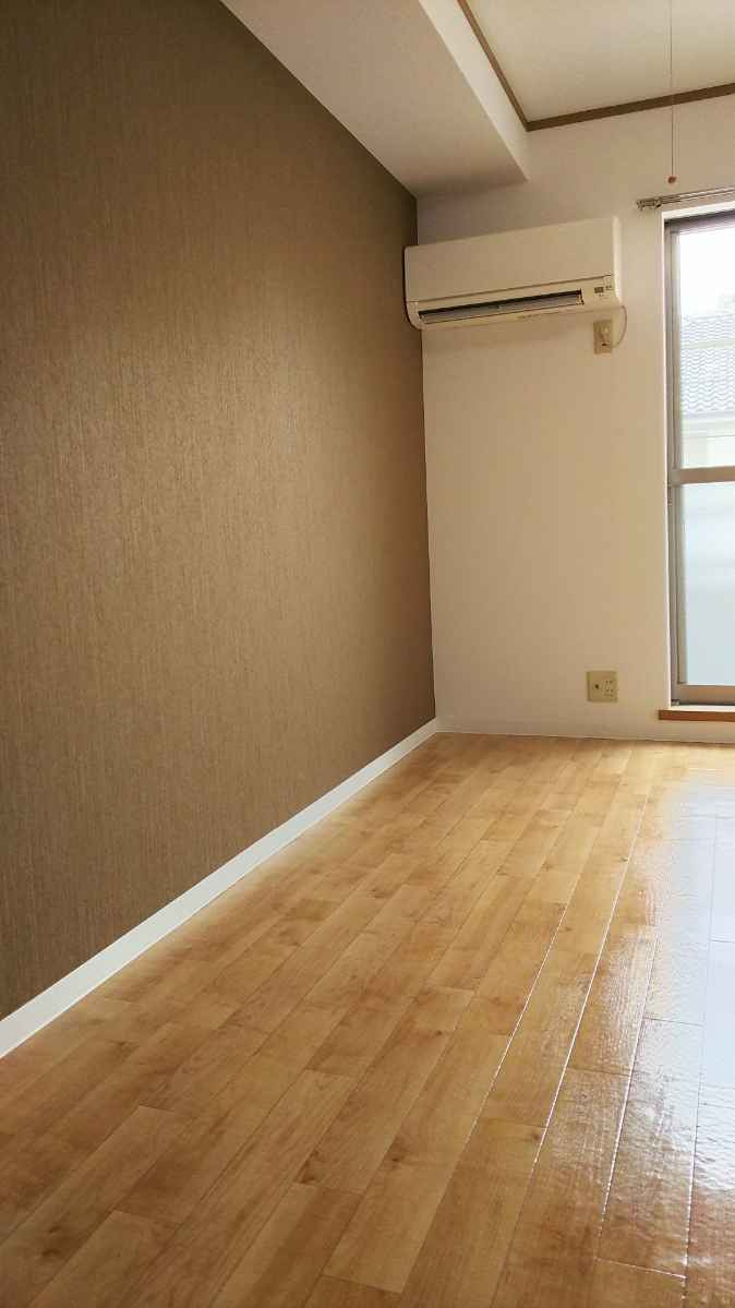 クローバー富士6号館の洋室