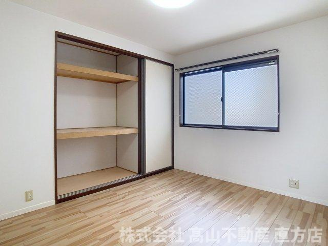 直方市新町１丁目のアパートの洋室