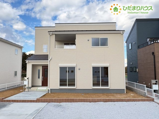 寄居町露梨子　新築一戸建て　リーブルガーデン　02