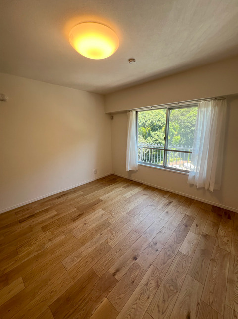 ガーデンハウスの洋室