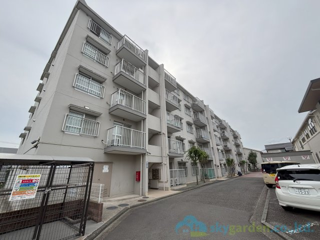 グリーンヒルズ本厚木の外観