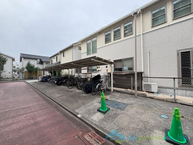 グリーンヒルズ本厚木の駐輪場
