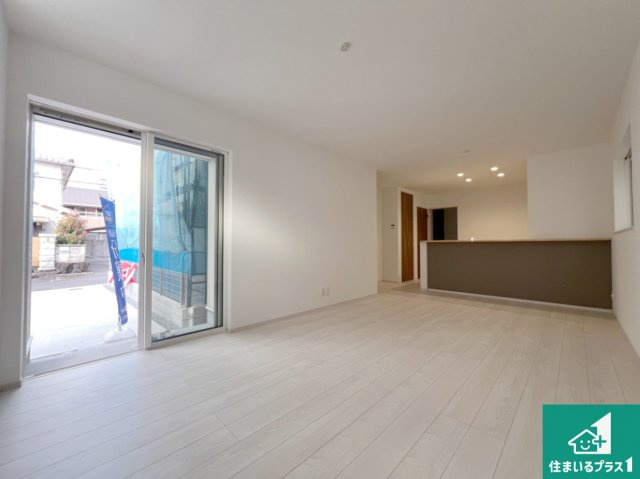 東大阪市豊浦町　第1期　新築一戸建ての前面道路含む現地写真|周辺は落ち着いた街並みの住宅地！子育てがしやすい住環境です！まだ未完成ですが、現地でしかわからない事もございます。是非一度ご覧ください。