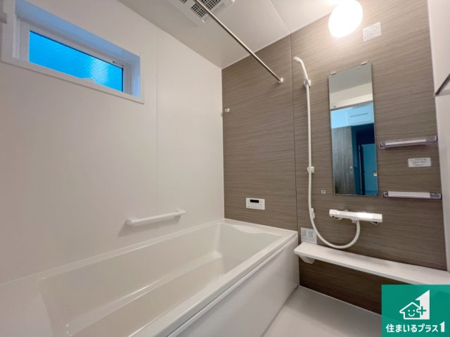 東大阪市豊浦町　第1期　新築一戸建ての前面道路含む現地写真|周辺は落ち着いた街並みの住宅地！子育てがしやすい住環境です！まだ未完成ですが、現地でしかわからない事もございます。是非一度ご覧ください。