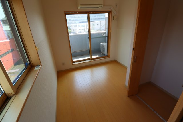 アジュールメゾン十条の洋室|洋室４．５帖です！