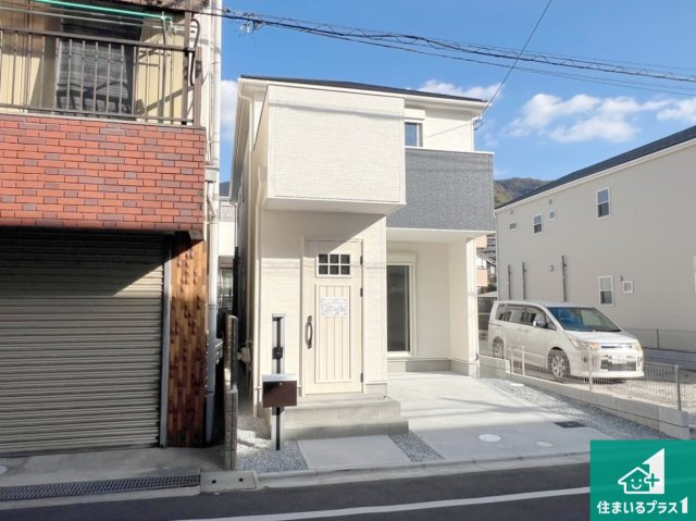 29(土)30(日)現地説明会！◆東大阪市豊浦町　全5邸の外観|安心の10年保証！外観を美しく保ち、雨水で汚れを落とします！気になることがありましたら、お気軽にお問い合わせください！
