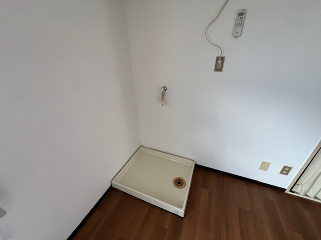 【ランドリースペース】 | エメラルドマンション三萩野（A-1）