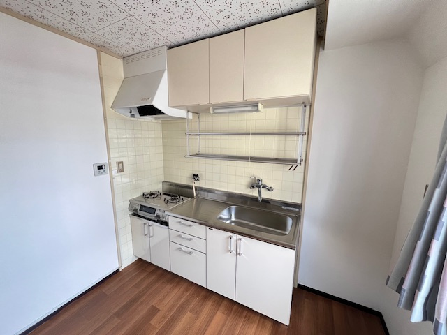 【キッチン】 | エメラルドマンション三萩野（A-1）