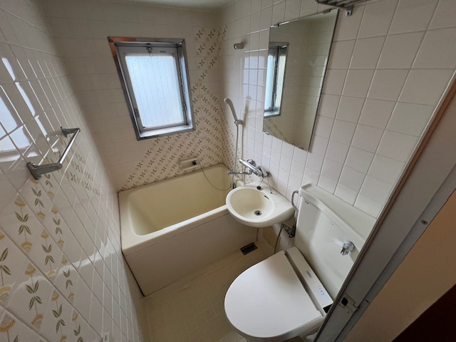 【浴室】 | エメラルドマンション三萩野（A-1）