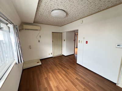 【居間・リビング】 | エメラルドマンション三萩野（A-1）