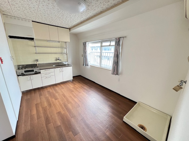 【居間・リビング】 | エメラルドマンション三萩野（A-1）