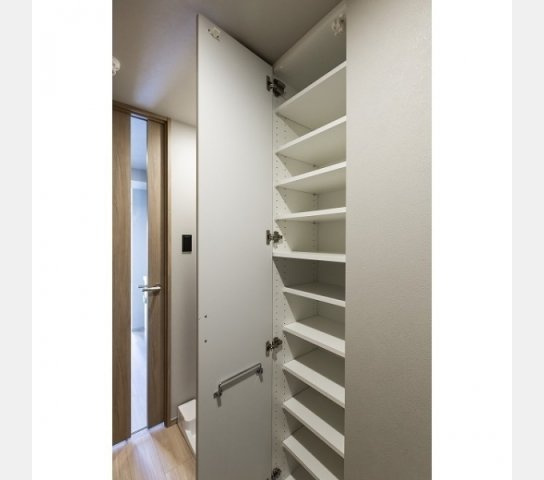 浦安市当代島２丁目の賃貸マンションの収納