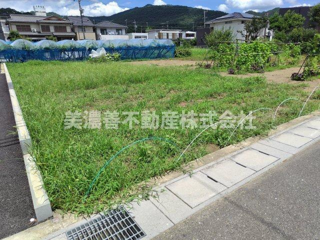 ６５７１０　岐阜市雄総柳町土地の外観