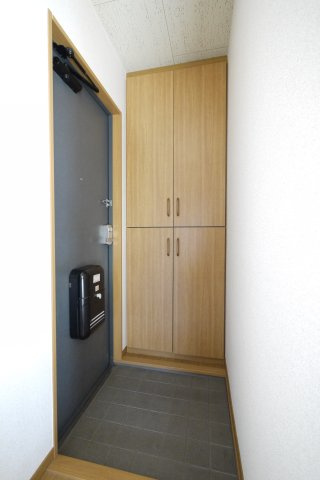 ドリームタウンⅡ　バンビの玄関