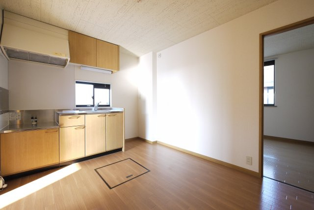 ドリームタウンⅡ　バンビのキッチン